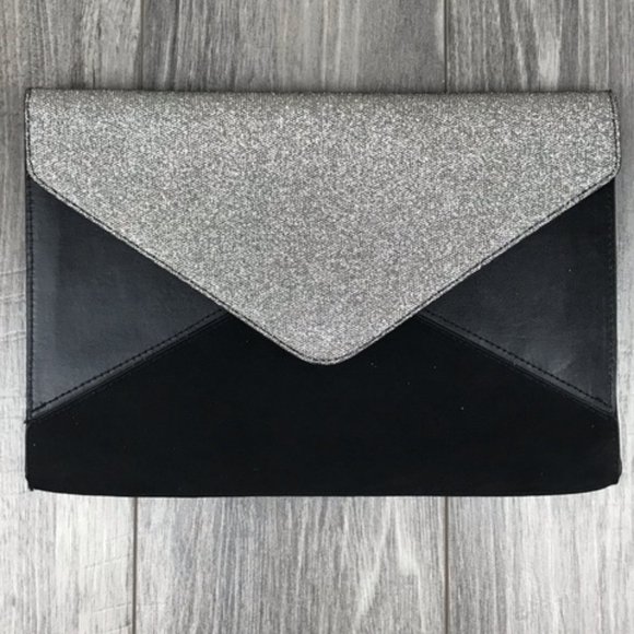 DSW Handbags - Large envelope clutch